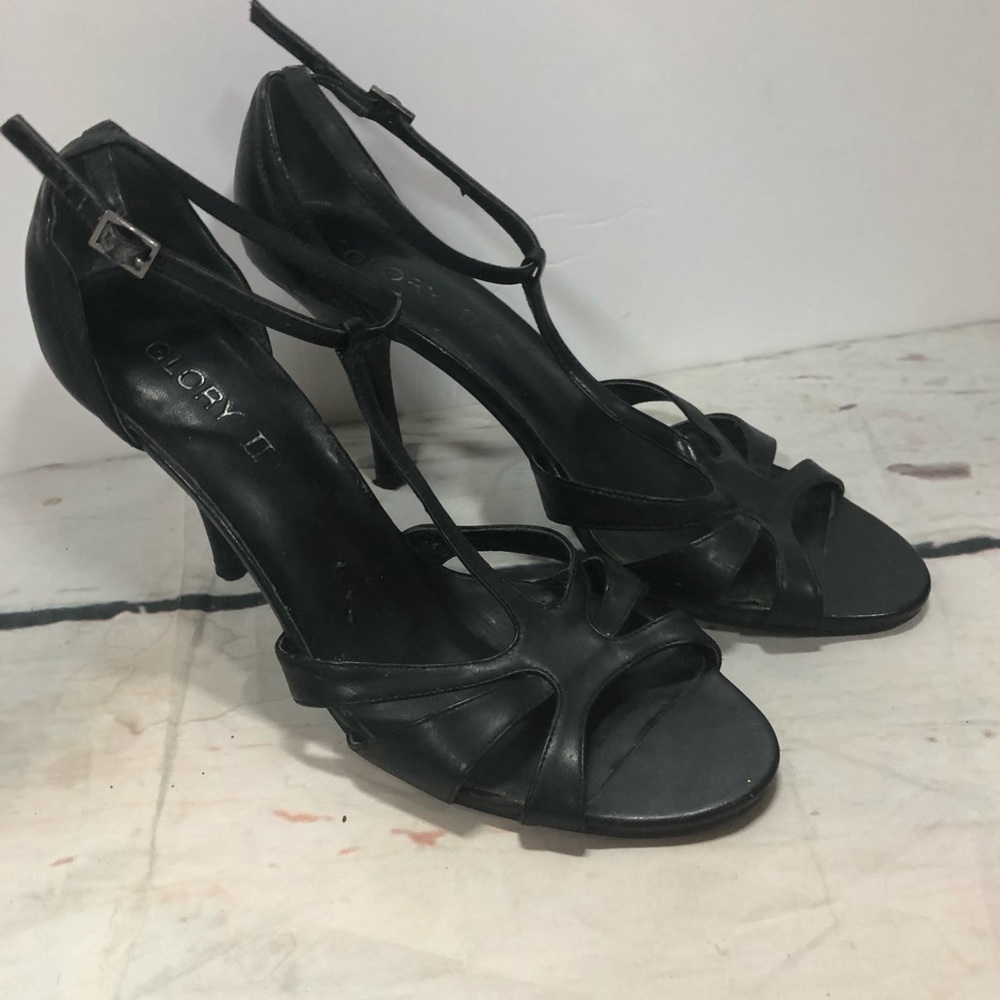 Glory heels! Black trendy heels.